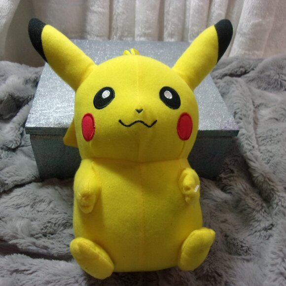 T-76 POKEMON PIKACHO STUFFED CHARACTER - Picture 1 of 7